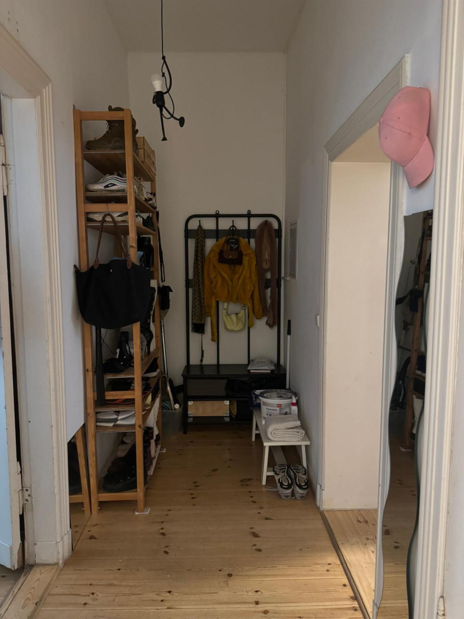 Simple Mitte Artist And Lgbtq Friendly * Berlin