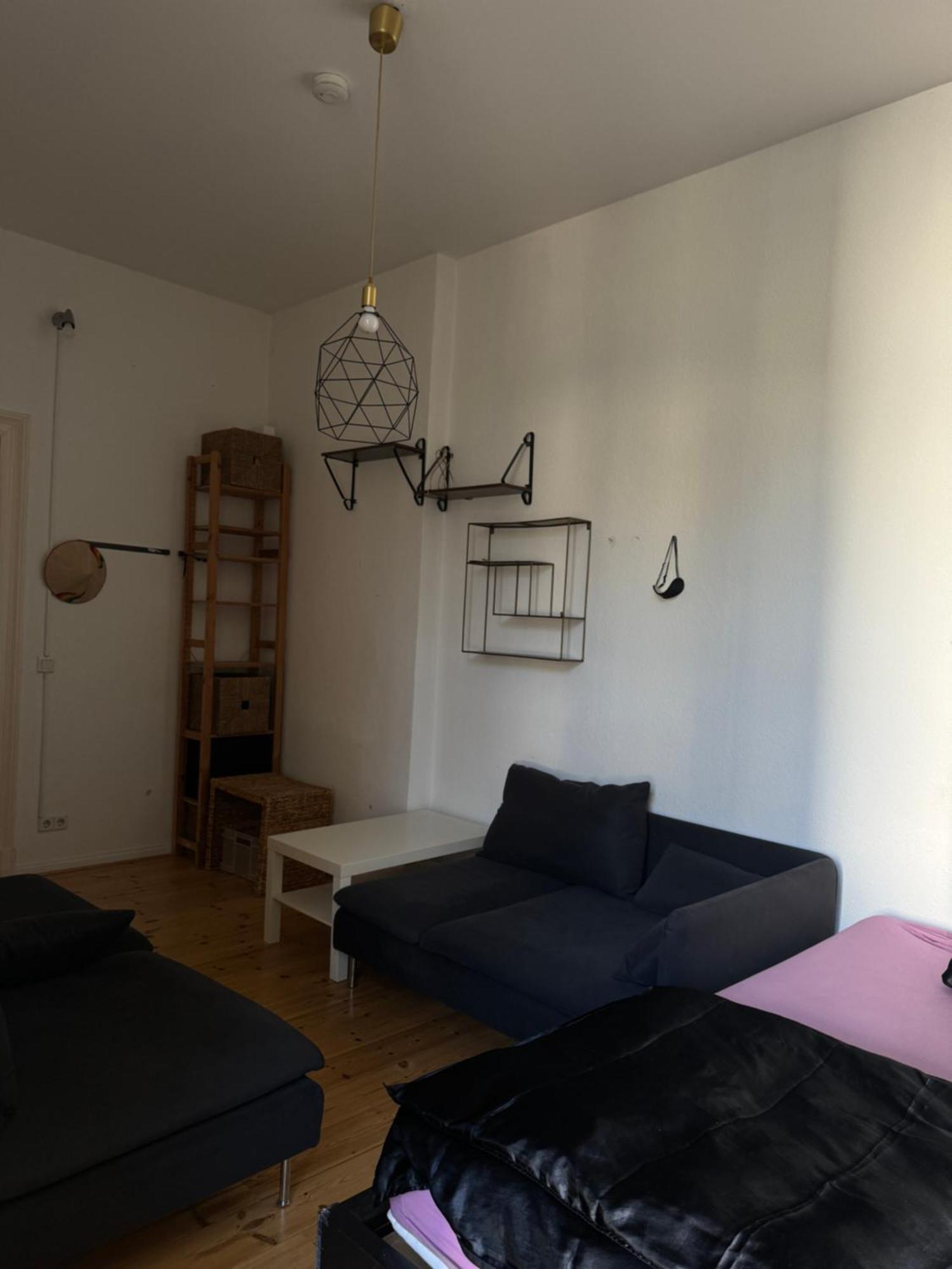 Simple Mitte Artist And Lgbtq Friendly * Berlin